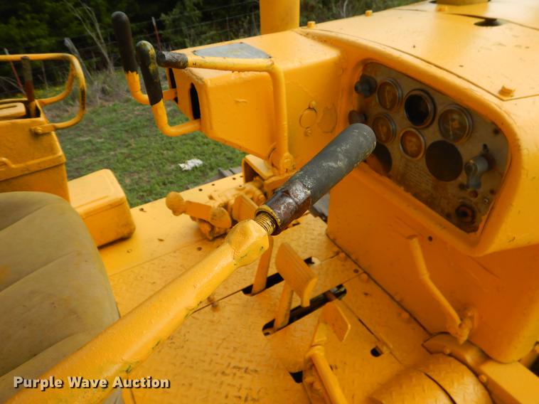 image for item EO9500 Caterpillar D7 dozer