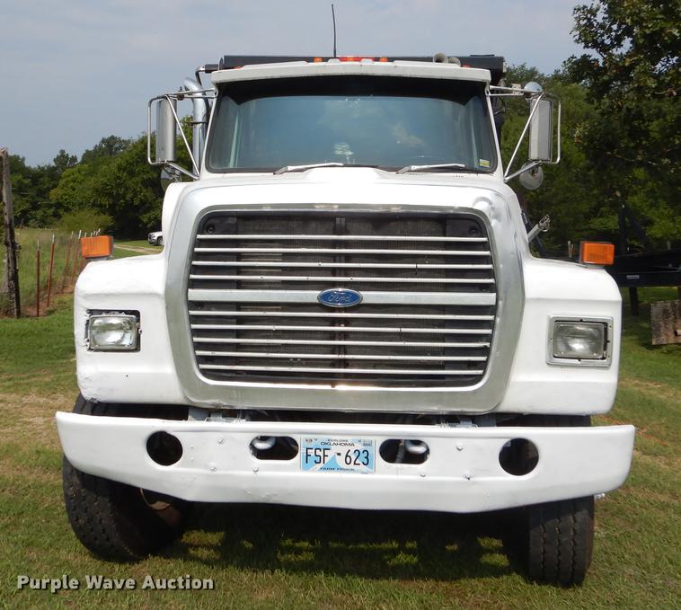 image for item EO9502 1993 Ford LT9000 dump truck