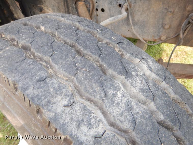 image for item EO9502 1993 Ford LT9000 dump truck