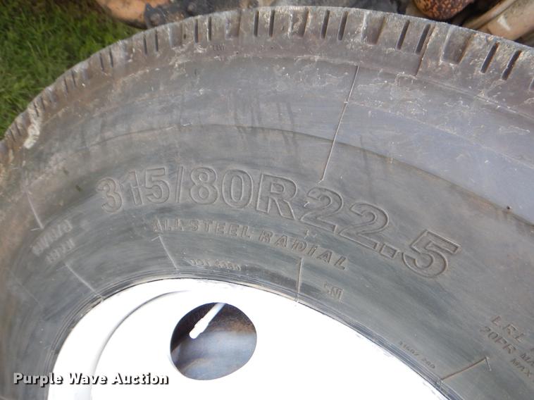 image for item EO9502 1993 Ford LT9000 dump truck