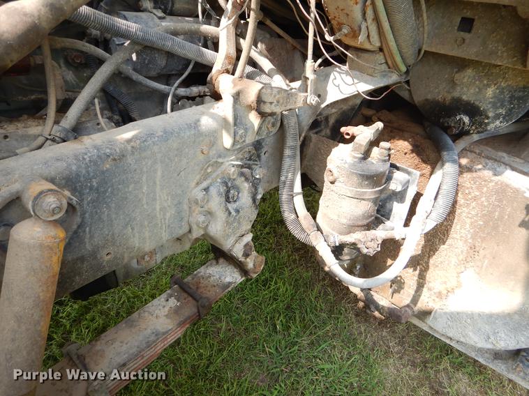 image for item EO9502 1993 Ford LT9000 dump truck