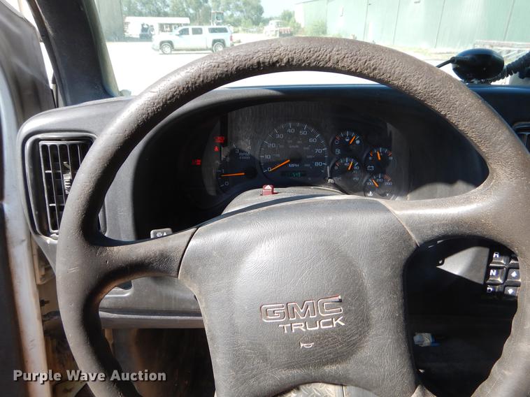 image for item EO9511 2007 GMC C7500 dump truck