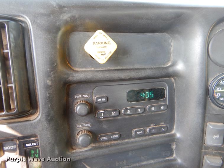 image for item EO9511 2007 GMC C7500 dump truck