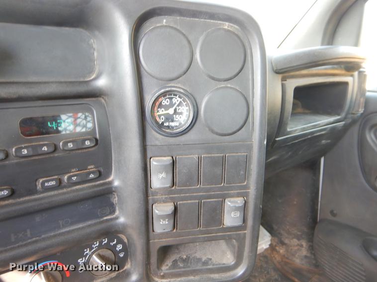 image for item EO9511 2007 GMC C7500 dump truck