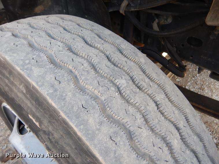 image for item EO9511 2007 GMC C7500 dump truck