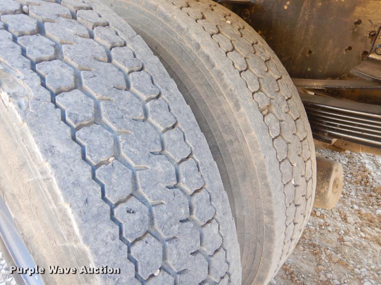 image for item EO9511 2007 GMC C7500 dump truck