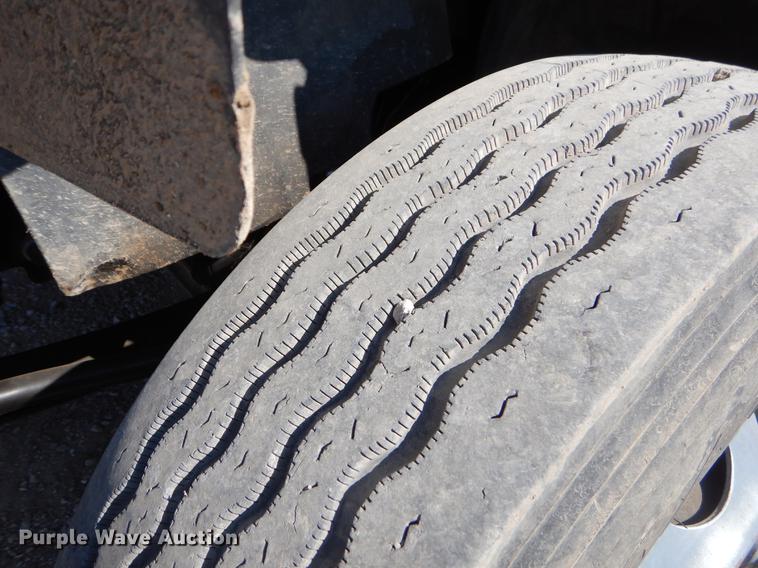 image for item EO9511 2007 GMC C7500 dump truck