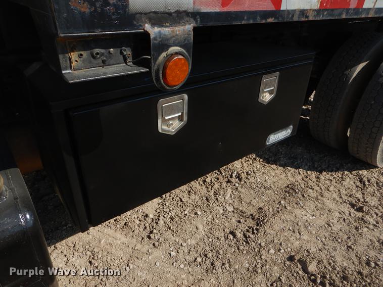 image for item EO9511 2007 GMC C7500 dump truck