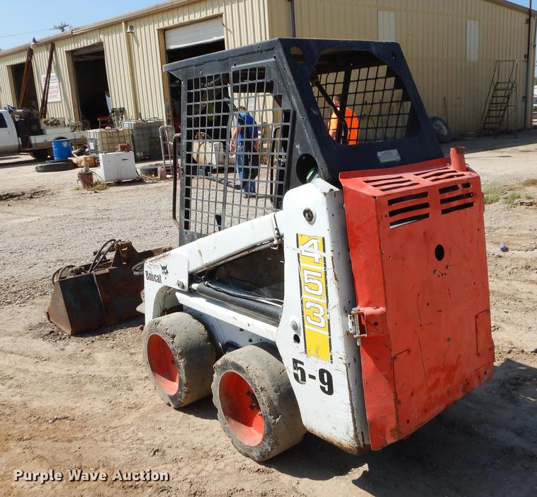 image for item EO9512 Bobcat 453 skid steer