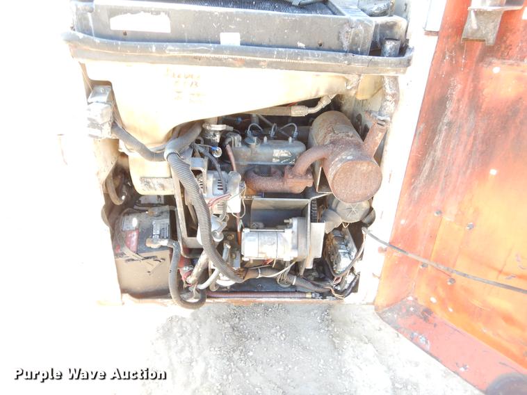 image for item EO9512 Bobcat 453 skid steer