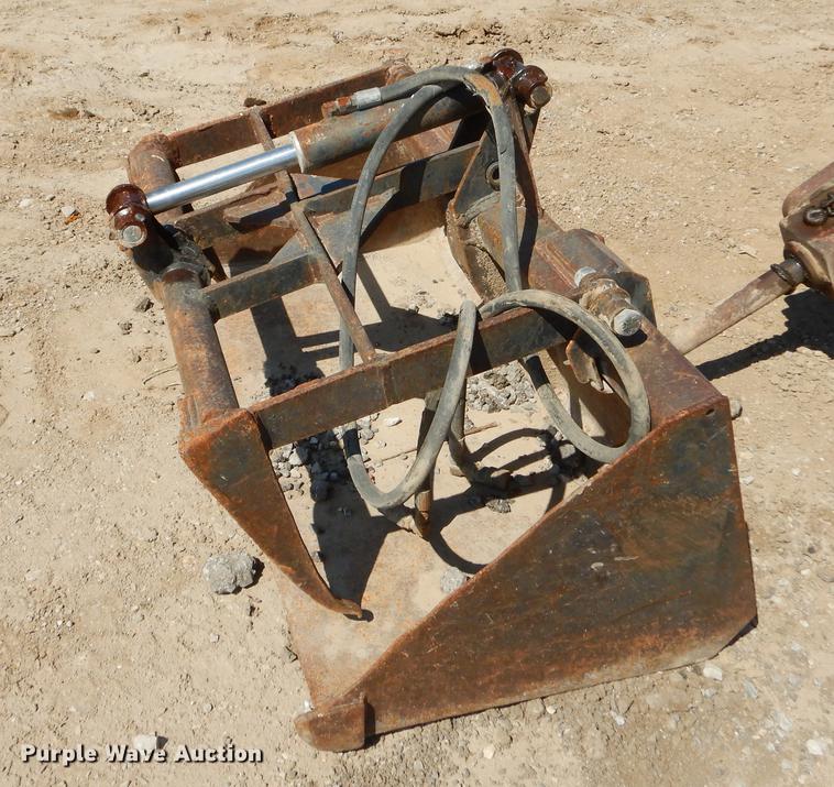 image for item EO9512 Bobcat 453 skid steer