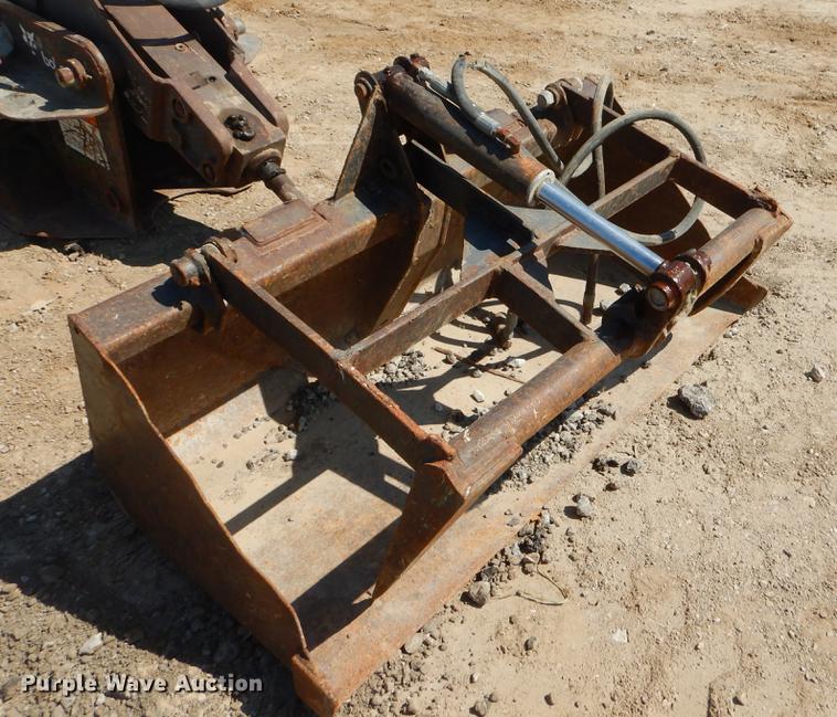 image for item EO9512 Bobcat 453 skid steer