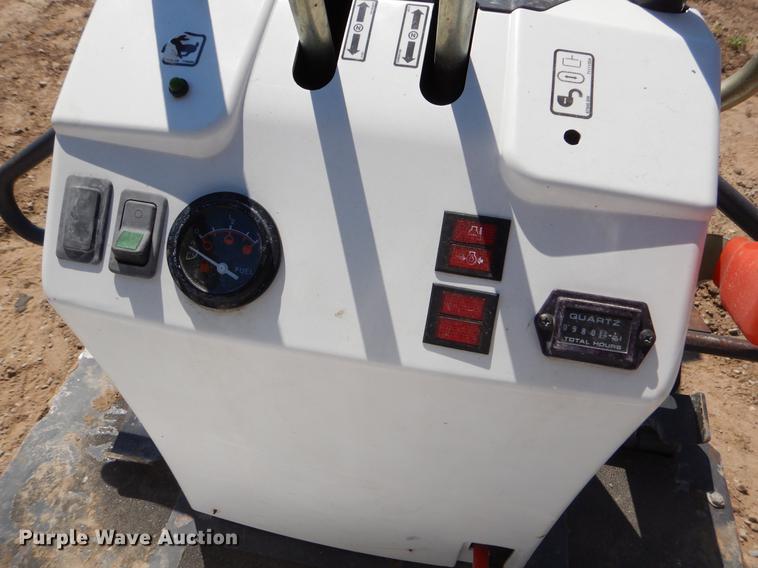 image for item EO9513 2009 Bobcat 418 mini excavator