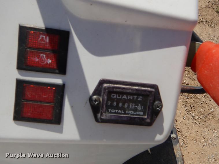 image for item EO9513 2009 Bobcat 418 mini excavator