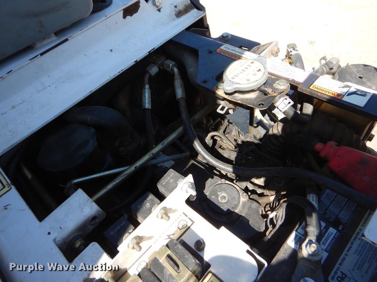 image for item EO9513 2009 Bobcat 418 mini excavator