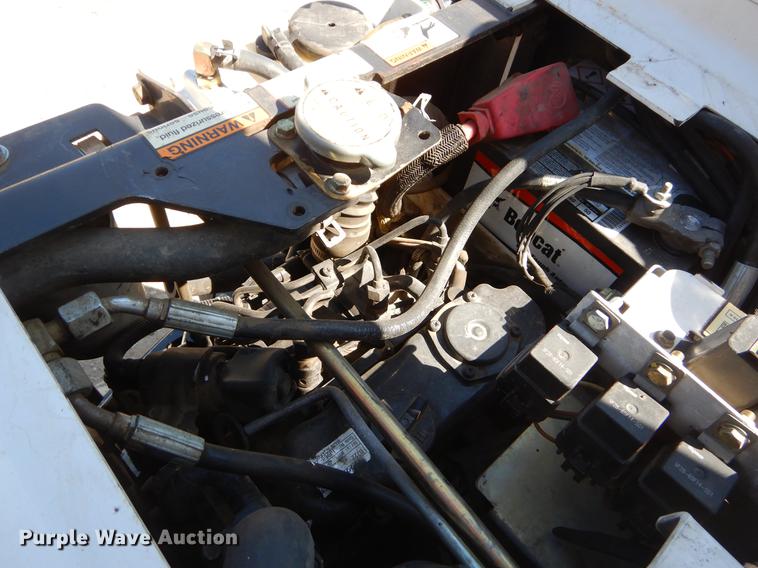 image for item EO9513 2009 Bobcat 418 mini excavator