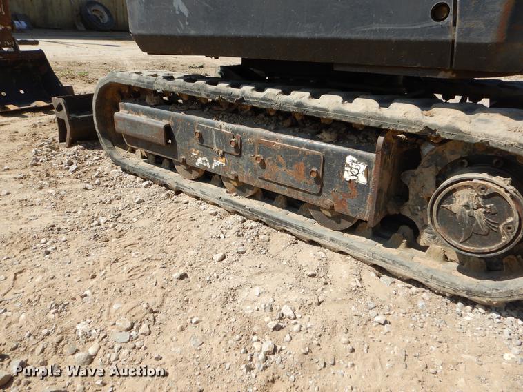 image for item EO9513 2009 Bobcat 418 mini excavator