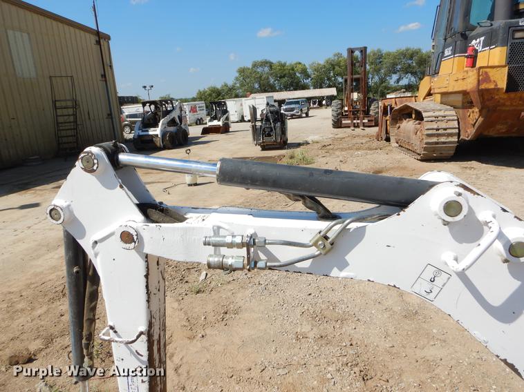 image for item EO9513 2009 Bobcat 418 mini excavator