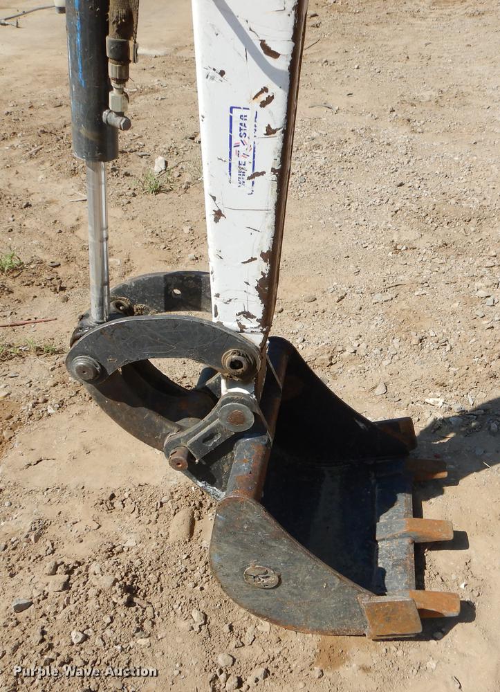 image for item EO9513 2009 Bobcat 418 mini excavator