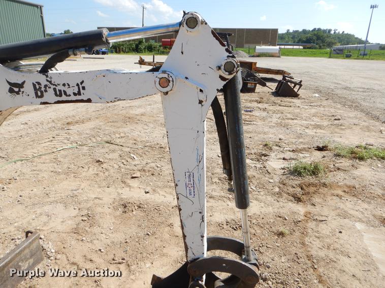 image for item EO9513 2009 Bobcat 418 mini excavator