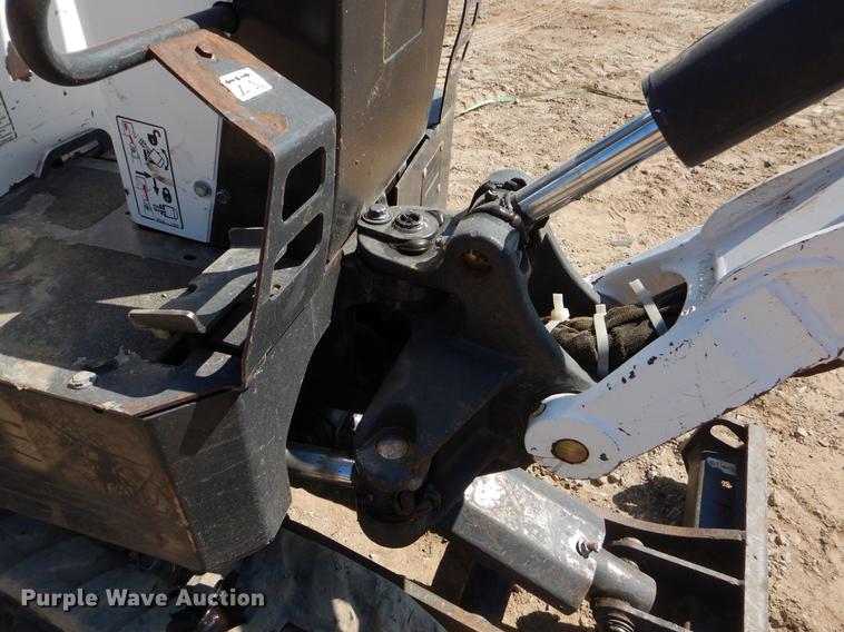 image for item EO9513 2009 Bobcat 418 mini excavator