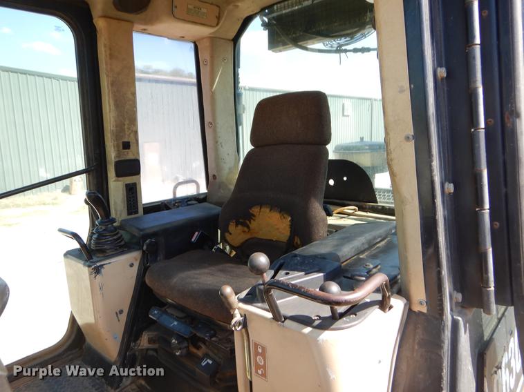 image for item EO9516 1993 Caterpillar 963C track loader