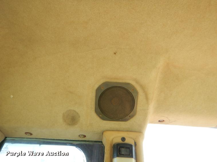 image for item EO9516 1993 Caterpillar 963C track loader