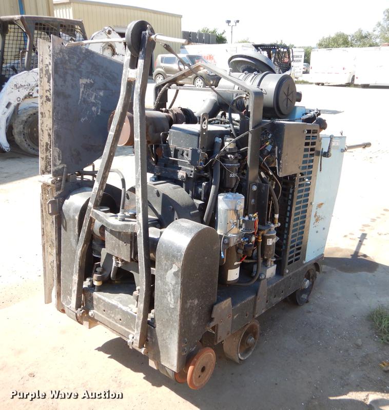 image for item EO9517 2005 Target Pro 66 concrete saw