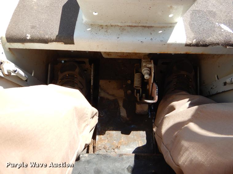 image for item EO9519 1997 Bobcat 450 skid steer