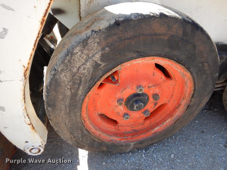 image for item EO9519 1997 Bobcat 450 skid steer