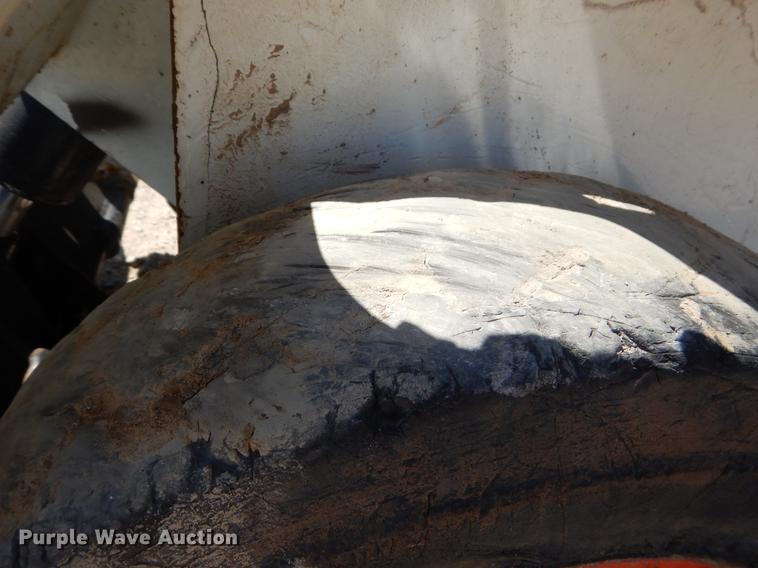 image for item EO9519 1997 Bobcat 450 skid steer