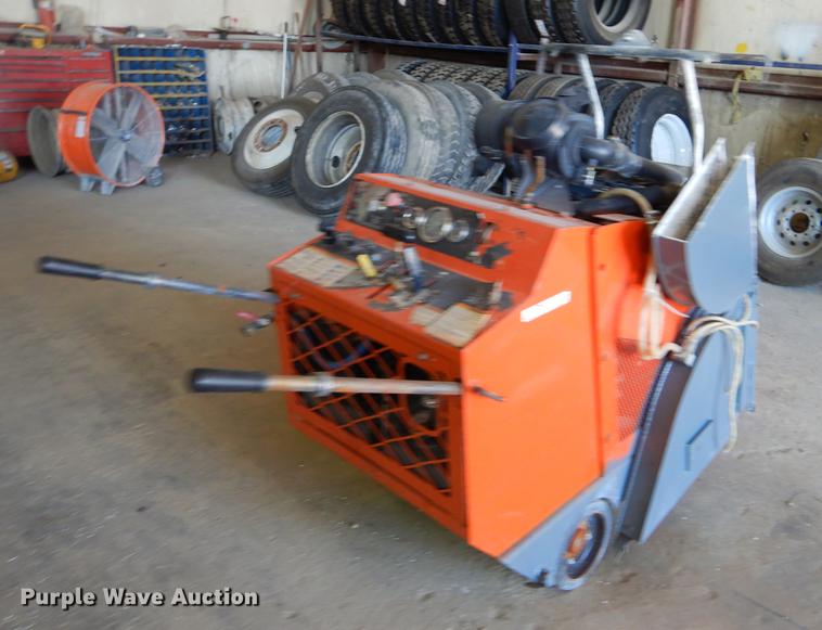 image for item EO9520 2012 Husqvarna FS6100 concrete saw