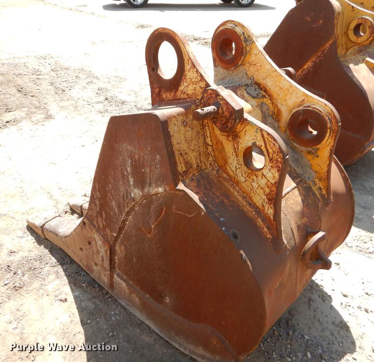 image for item EO9522 34"W bucket