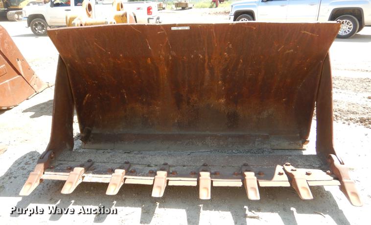 image for item EO9525 98"W clamshell loader bucket