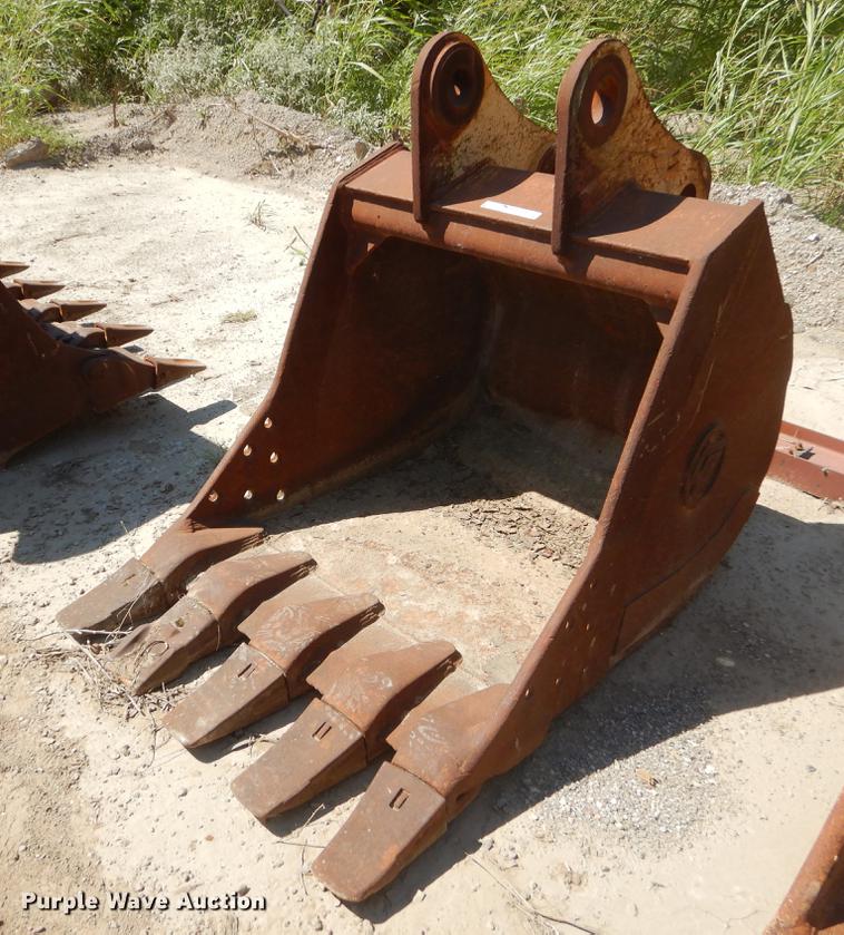 image for item EO9526 40"W bucket