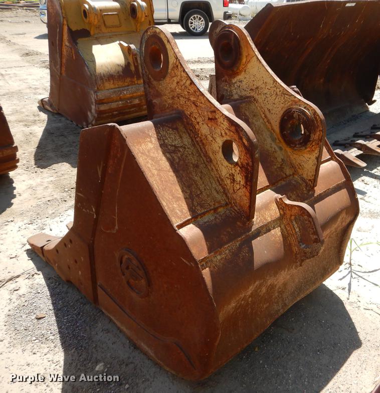 image for item EO9526 40"W bucket