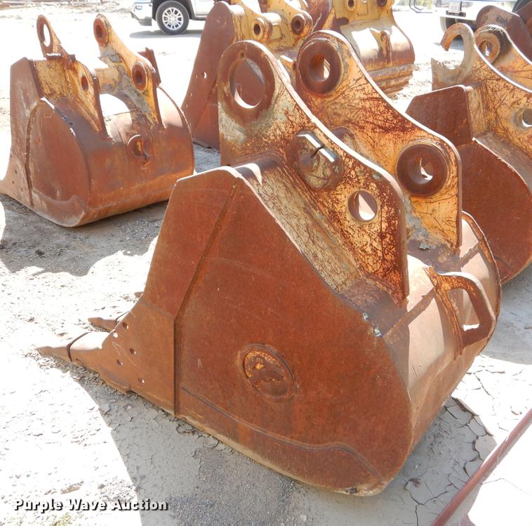 image for item EO9528 33"W bucket