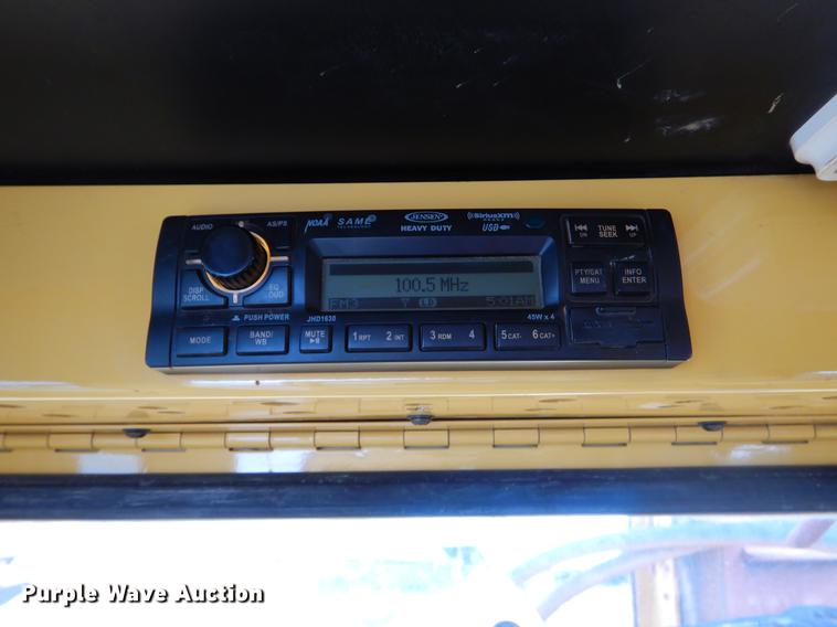 image for item EO9543 2014 Vermeer T755III trencher