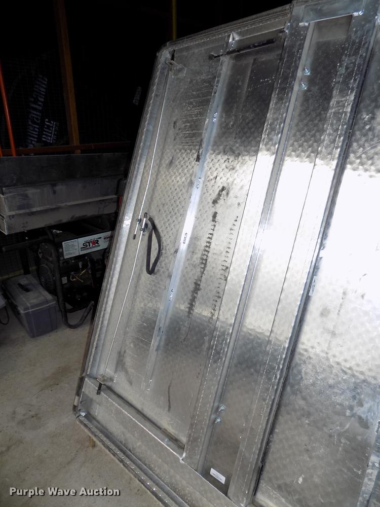 image for item G1304 Diamond back truck cover