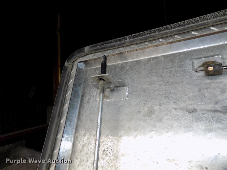 image for item G1304 Diamond back truck cover