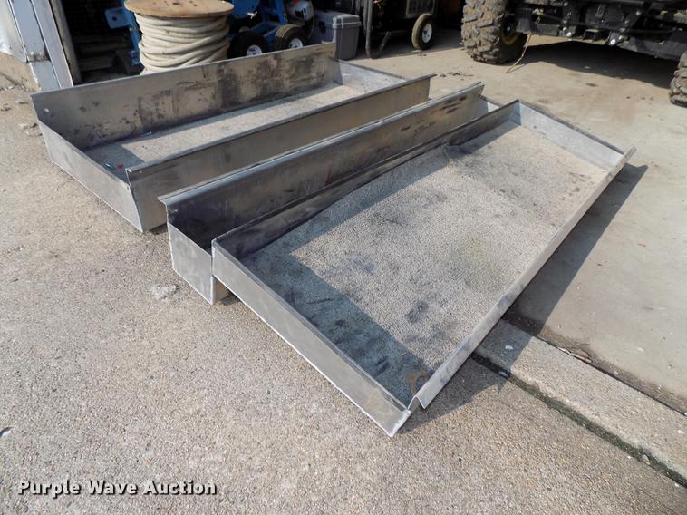 image for item G1304 Diamond back truck cover