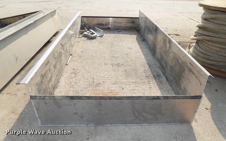 image for item G1304 Diamond back truck cover