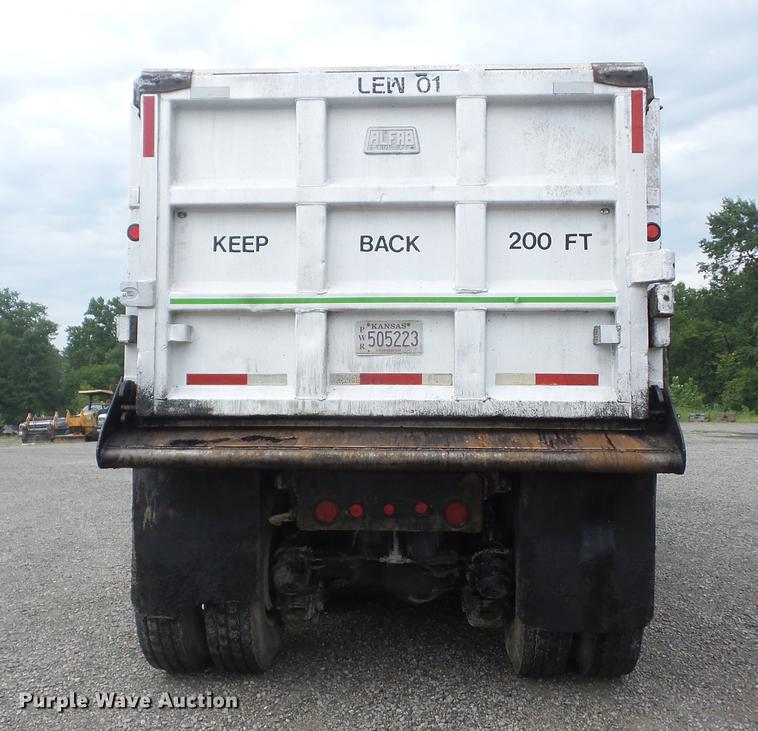 image for item K6258 1997 Mack CL713 dump truck