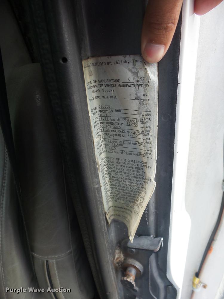 image for item K6258 1997 Mack CL713 dump truck