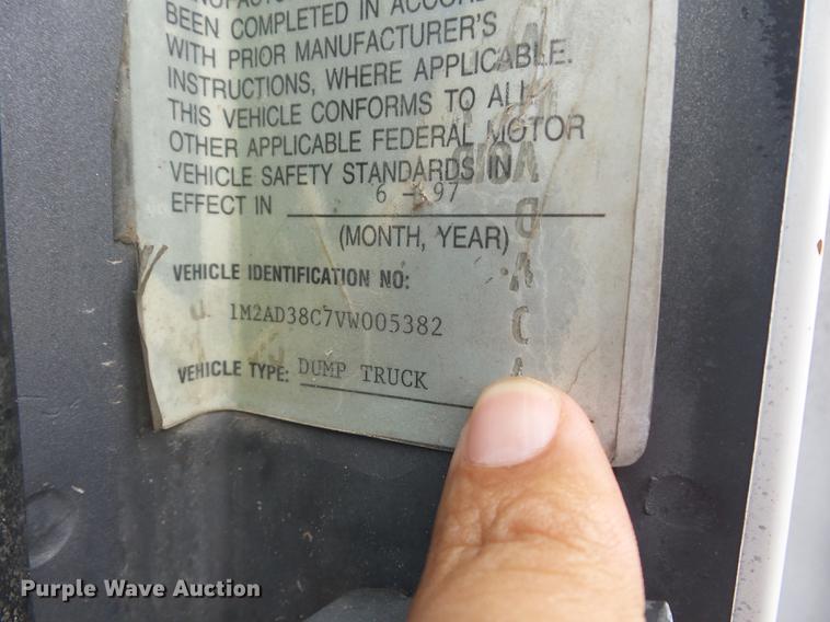 image for item K6258 1997 Mack CL713 dump truck