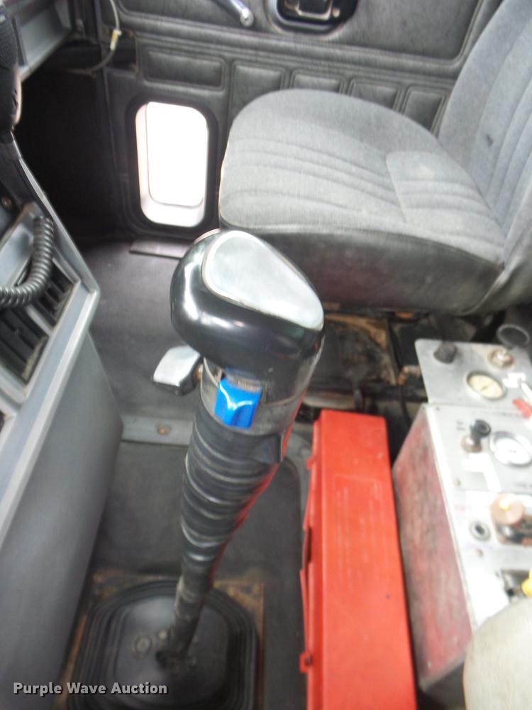 image for item K6258 1997 Mack CL713 dump truck