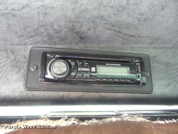 image for item K6258 1997 Mack CL713 dump truck