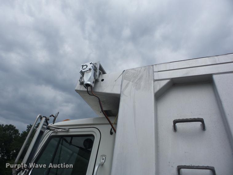 image for item K6258 1997 Mack CL713 dump truck