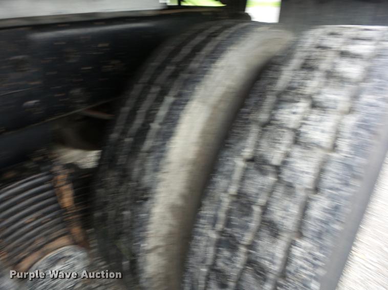 image for item K6258 1997 Mack CL713 dump truck