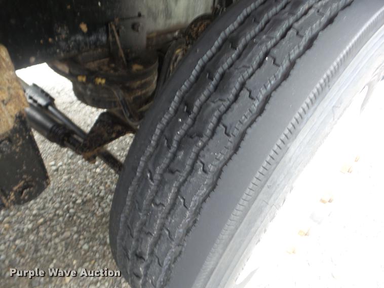 image for item K6258 1997 Mack CL713 dump truck